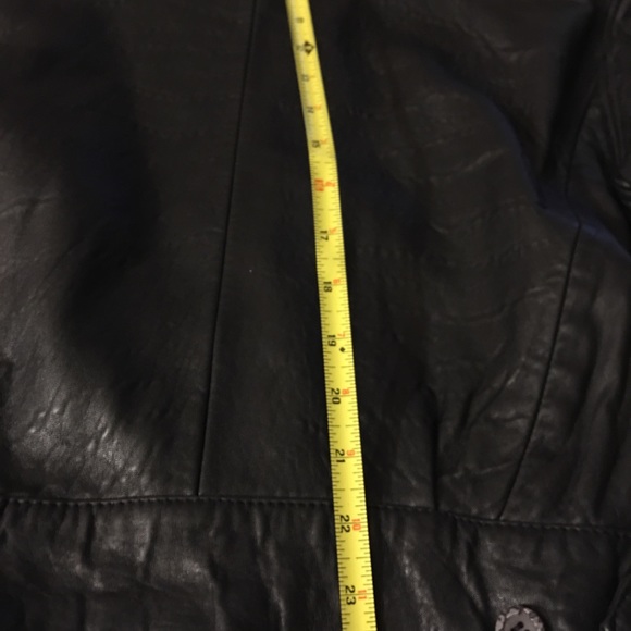 Leather jacket - Picture 3 of 7